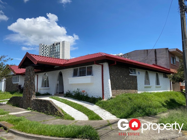 Alquiler de Casa Grande en Sabana Sur, San Jose